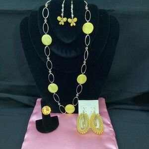 Set of Necklace Earrings (2)‎ & adjustable Ring Yellow - Fashion statement EUC